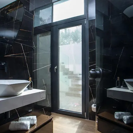 Armonia Luxury Villa *