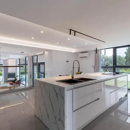 Armonia Luxury Jaliszósz