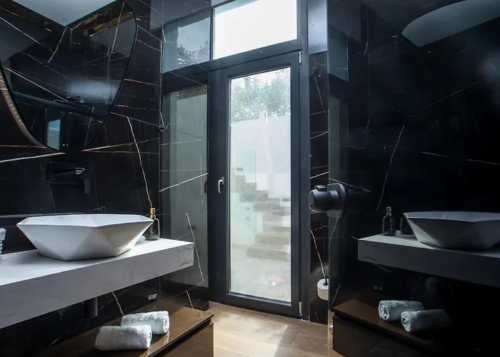 Armonia Luxury Villa *